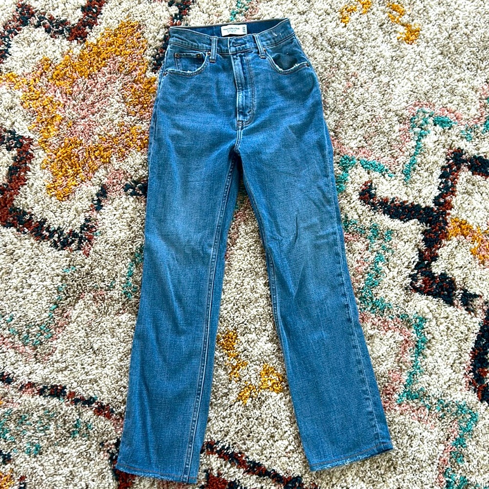 Abercrombie Ankle Straight Ultra High Rise size 24/00